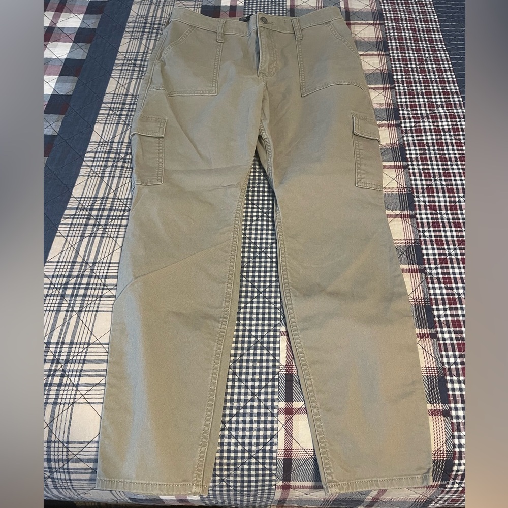 HOLLISTER HIGH-RISE SUPER SKINNY PANT